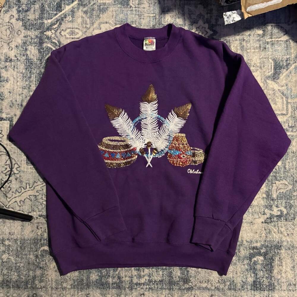 Fruit of the Loom Best Oklahoma Native American Graphic Sweatshirt Purple Large